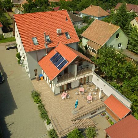 Villa Rigo Panzio Verpelét Exterior foto